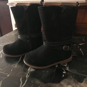 Girls boots